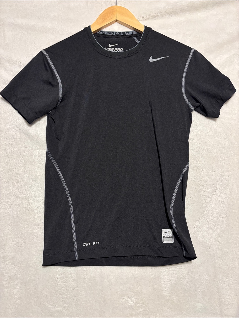Nike Pro Combat short Sleeve compression shirt Dri Fit boys youth medium